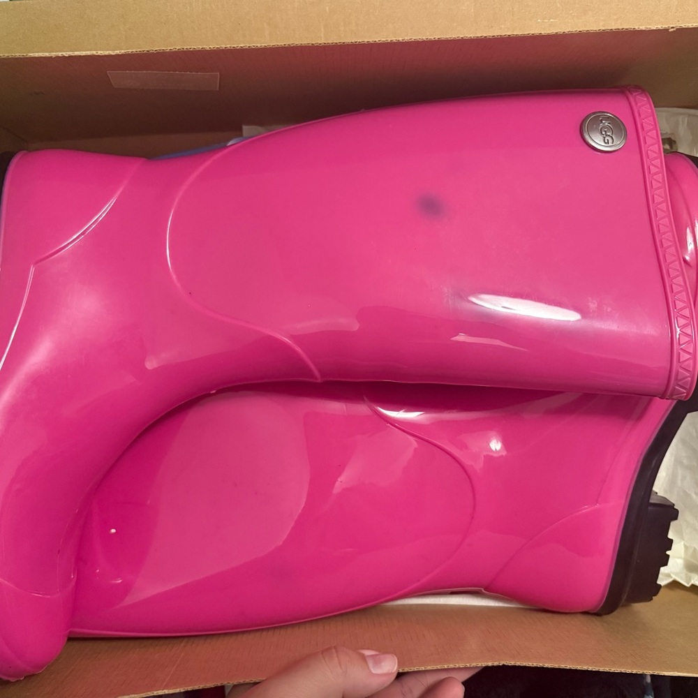 UGG Shaye Glossy Pink Boots